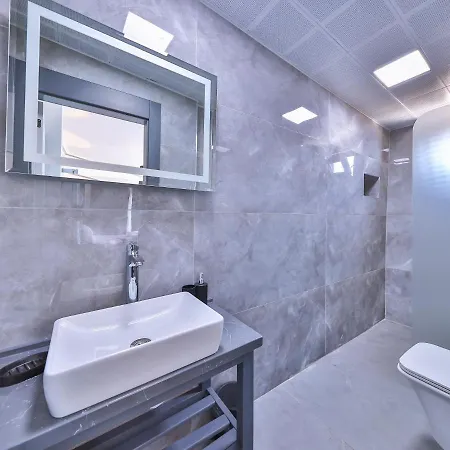 White House Gasthof 2*